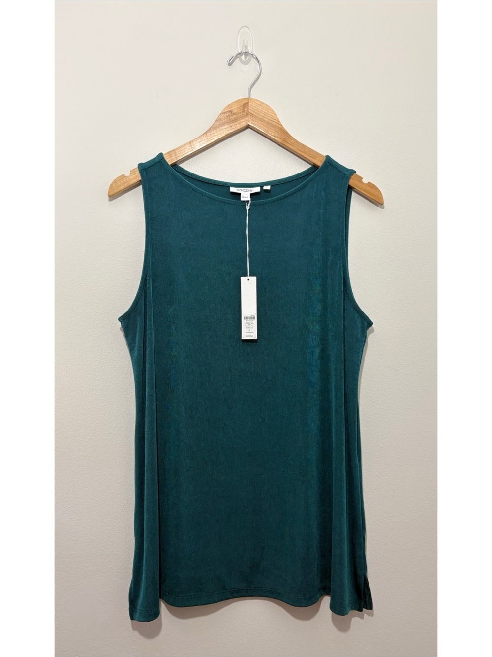 NWT Travelers by Chico’s teal side-slit sleeveless top (size 2/L)